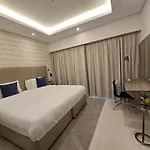 Quill Residence At Paramount Towers 3 Bedroom Creek View