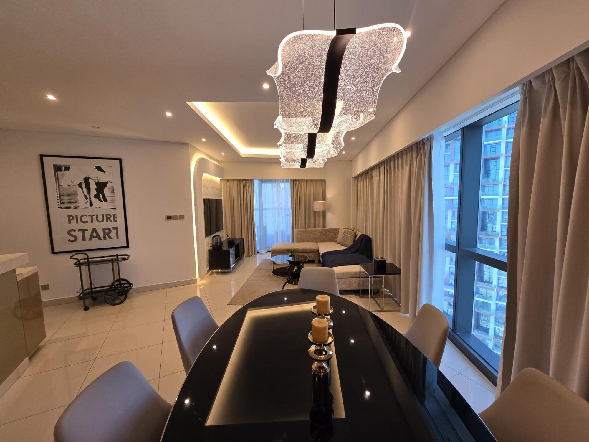 Quill At Paramount Towers 3 Bedroom Creek View *